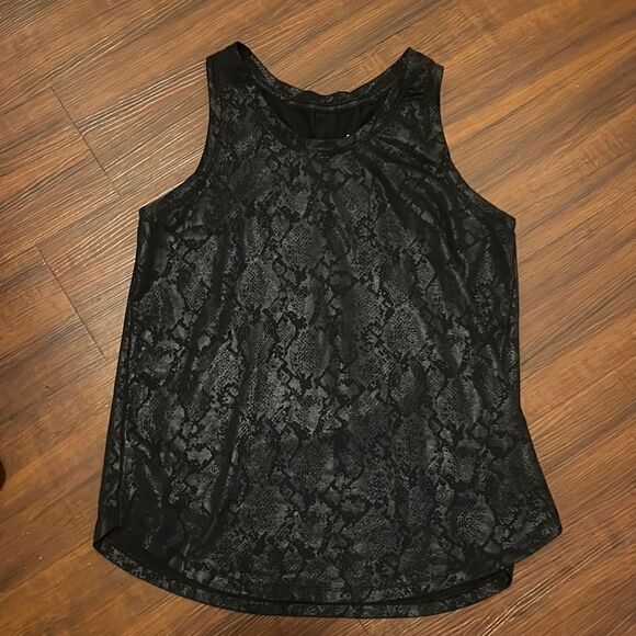 All in Motion Black Tank Top - Snake Print Black Workout Top TANK - LIKE NEW - Picture 1 of 5